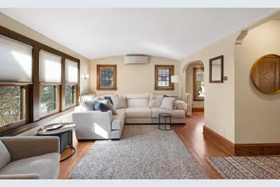 6326 W Wells St, Wauwatosa, WI 53213 - Photo 5