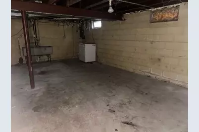 222 N 111th St, Wauwatosa, WI 53226 - Photo 15