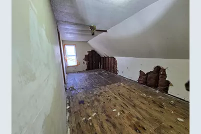 2023 W Scott St, Milwaukee, WI 53204 - Photo 9