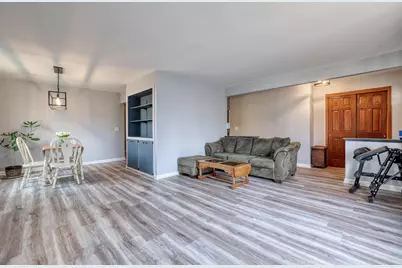 6438  Sycamore St, Greendale, WI 53129 - Photo 13