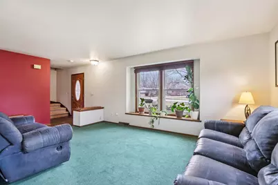 9959 W Conrad St, Hales Corners, WI 53228 - Photo 9