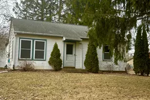 135 Felix St, Wales, WI 53183 - Photo 1