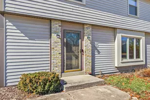 W184N8293 Tours Dr, Menomonee Falls, WI 53051 - Photo 7