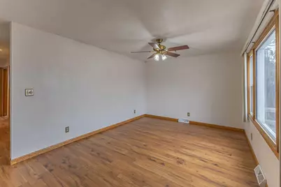1111  Pierce St, Onalaska, WI 54650 - Photo 17