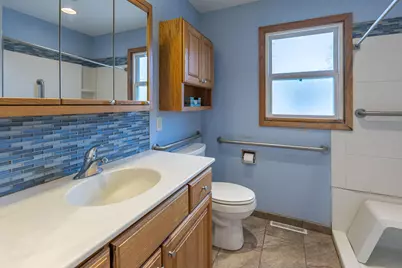 1111  Pierce St, Onalaska, WI 54650 - Photo 19