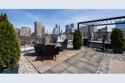 270 E Highland Ave #916, Milwaukee, WI 53202 - Photo 33