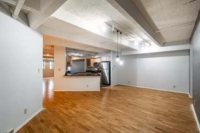 270 E Highland Ave #916, Milwaukee, WI 53202 - Photo 13