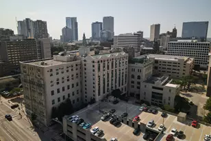 270 E Highland Ave, Milwaukee, WI 53202 - Photo 47