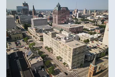 270 E Highland Ave #916, Milwaukee, WI 53202 - Photo 45