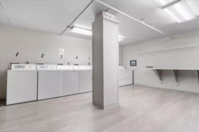 270 E Highland Ave #916, Milwaukee, WI 53202 - Photo 39