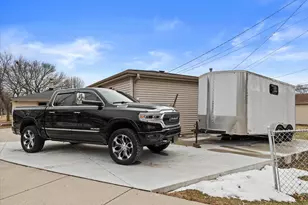 9300 W Eden Pl, Milwaukee, WI 53228 - Photo 5