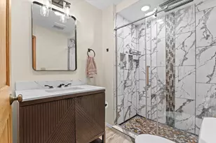 9300 W Eden Pl, Milwaukee, WI 53228 - Photo 19