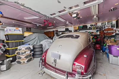 9300 W Eden Pl, Milwaukee, WI 53228 - Photo 7