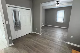 233 Frank Ave, Racine, WI 53404 - Photo 9