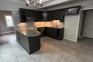 233 Frank Ave, Racine, WI 53404 - Photo 5