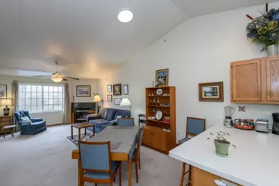 16484 W Crown Ct, Germantown, WI 53022 - Photo 29