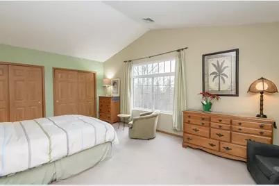 16484 W Crown Ct, Germantown, WI 53022 - Photo 17