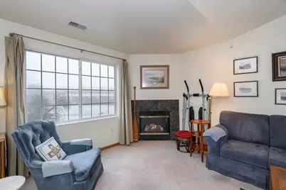 16484 W Crown Ct, Germantown, WI 53022 - Photo 3