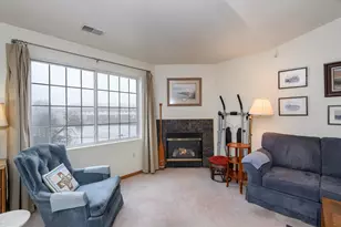 N114W16484 Crown Ct, Germantown, WI 53022 - Photo 3