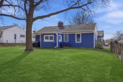 1011  Aurora St, Waukesha, WI 53186 - Photo 7