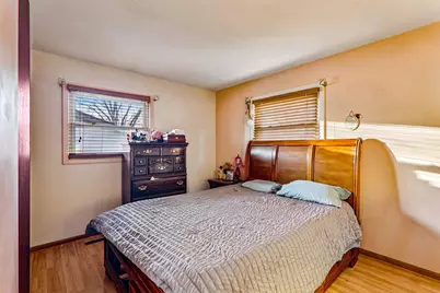 18637 W Karen Ln, Gurnee, IL 60031 - Photo 17