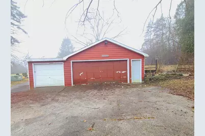 12975  Golf Pkwy, Brookfield, WI 53005 - Photo 11