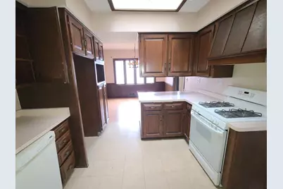 12975  Golf Pkwy, Brookfield, WI 53005 - Photo 17