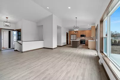 4631  Ridge Ct, Manitowoc, WI 54220 - Photo 5