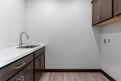 4631  Ridge Ct, Manitowoc, WI 54220 - Photo 35