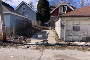 3814 N 11th St, Milwaukee, WI 53206 - Photo 25