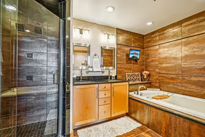 413 N 2nd St #Unit 570, Milwaukee, WI 53203 - Photo 31