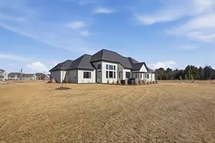 3082 Monona Ct, Summit, WI 53066 - Photo 35