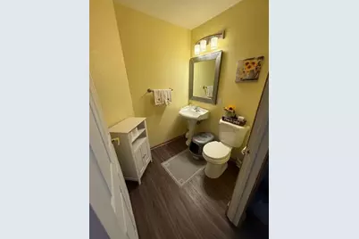 340  Jennifer Ln, Brookfield, WI 53045 - Photo 9