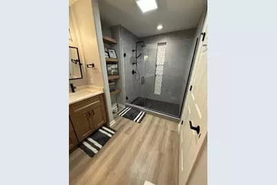 340  Jennifer Ln, Brookfield, WI 53045 - Photo 13