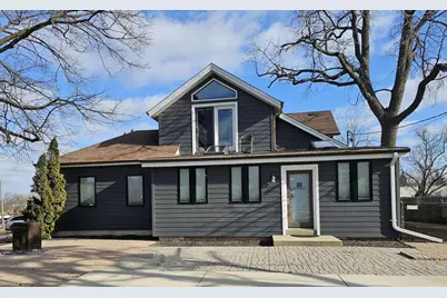 4464 S Whitnall Ave, Saint Francis, WI 53235 - Photo 3