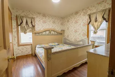 2415 W Morgan Ave, Milwaukee, WI 53221 - Photo 9