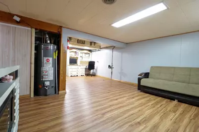 2415 W Morgan Ave, Milwaukee, WI 53221 - Photo 21