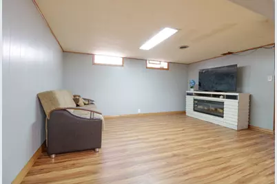 2415 W Morgan Ave, Milwaukee, WI 53221 - Photo 23