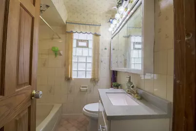 2415 W Morgan Ave, Milwaukee, WI 53221 - Photo 13