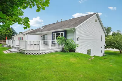 2204  Patrick Ln, Waukesha, WI 53188 - Photo 7