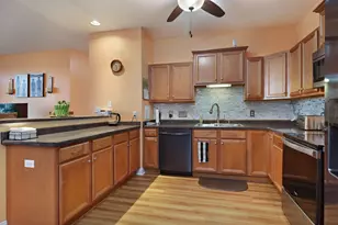 957 Hastings Ct, Racine, WI 53406 - Photo 7