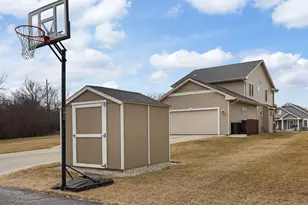 1172 Springbrook Dr, Burlington, WI 53105 - Photo 33