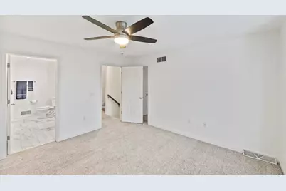 208 E Reservoir Ave, Milwaukee, WI 53212 - Photo 19