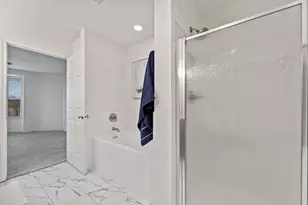 208 E Reservoir Ave, Milwaukee, WI 53212 - Photo 21