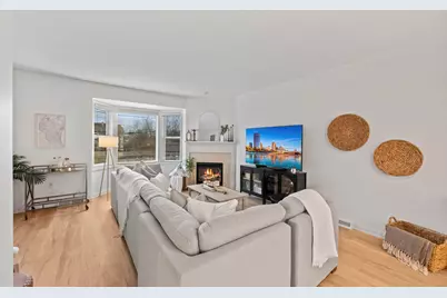 208 E Reservoir Ave, Milwaukee, WI 53212 - Photo 9