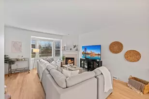 208 E Reservoir Ave, Milwaukee, WI 53212 - Photo 9