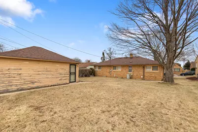 3927 N 77th St, Milwaukee, WI 53222 - Photo 15