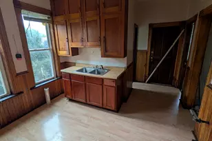 2439 N Dr William Finlayson St, Milwaukee, WI 53212 - Photo 15