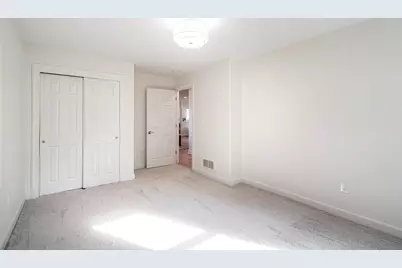 805 N Oakwood Ave, Oconomowoc, WI 53066 - Photo 37