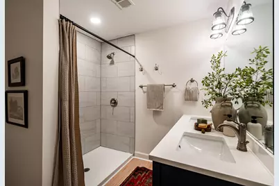 805 N Oakwood Ave, Oconomowoc, WI 53066 - Photo 31